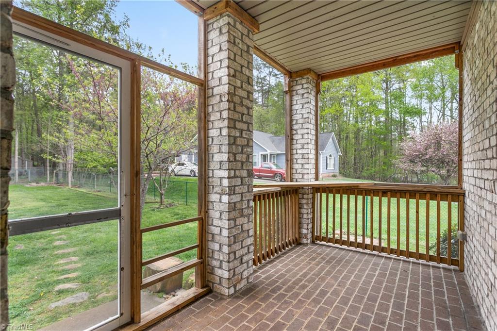 5528 Salem View Road Pfafftown, NC 27040 - Photo 34 of 40