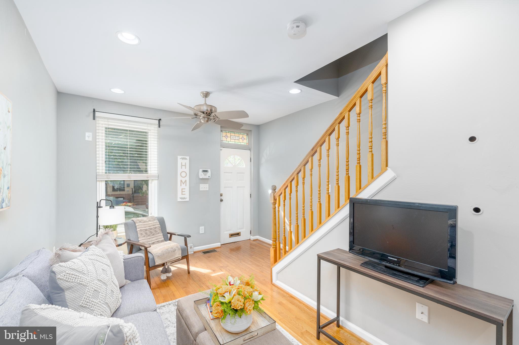 1423 Decatur Street Baltimore, MD 21230 - Photo 6 of 36 Living Room with entry
