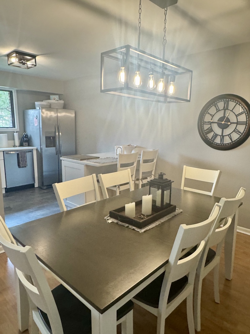 310 Greenbriar Road, Unit 2B Glen Ellyn, IL 60137 - Photo 4 of 22 Gallery Image 4