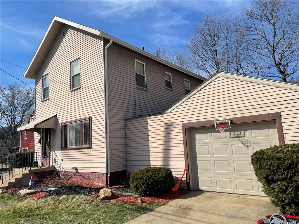 683 Chestnut Street Indiana, PA 15701 - Photo 1 of 12 Gallery Image 1