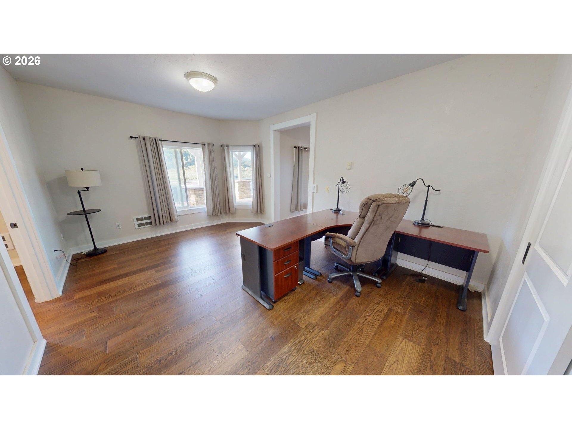 95950 North Bank Rogue River Road Gold Beach, OR 97444 - Photo 30 of 41 Den/Office
