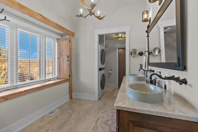 $1,849,000 | W5681 Ridge Road, La Grange, WI 53121