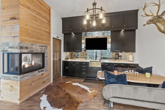 $1,849,000 | W5681 Ridge Road, La Grange, WI 53121