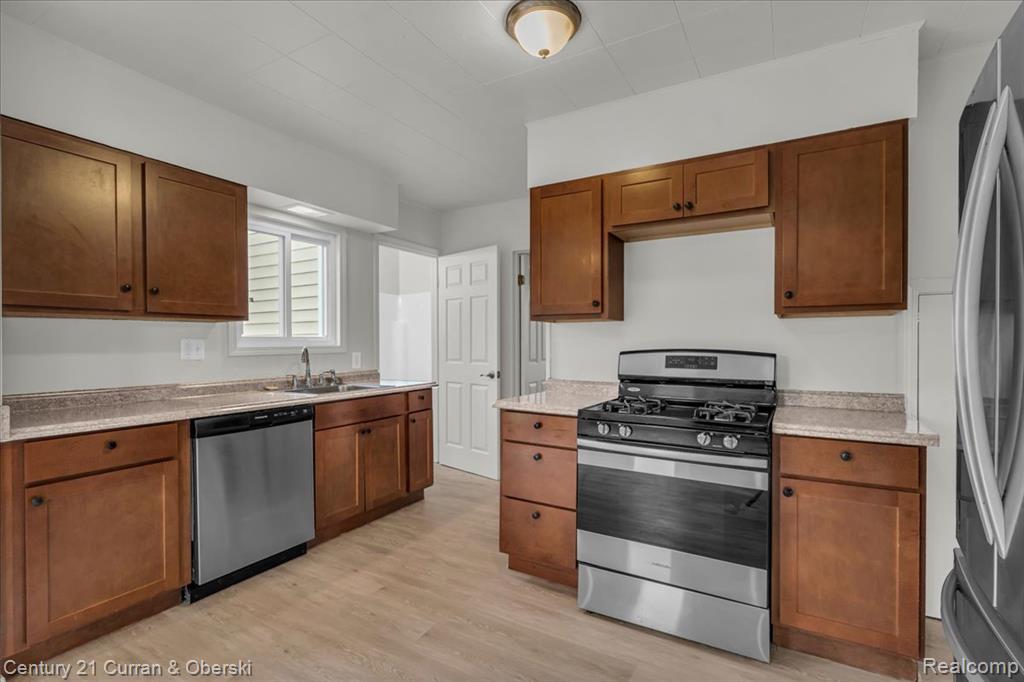 5580 Merriman Road Wayne, MI 48184 - Photo 7 of 31 Gallery Image 7