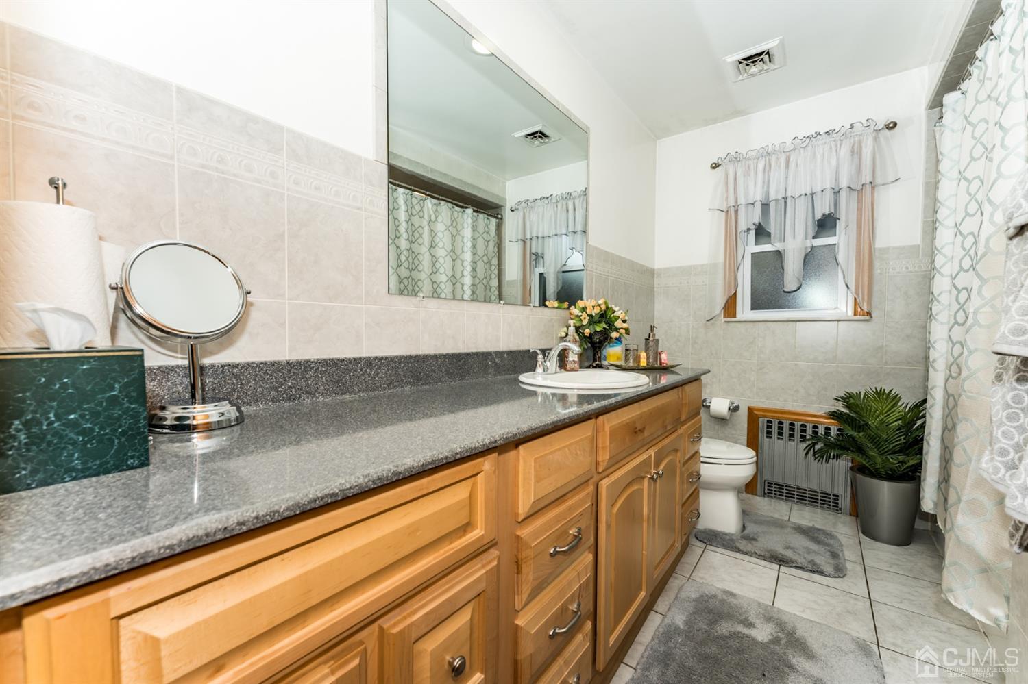 1117 Wheatsheaf Road Linden, NJ 07036 - Photo 19 of 24 Gallery Image 19