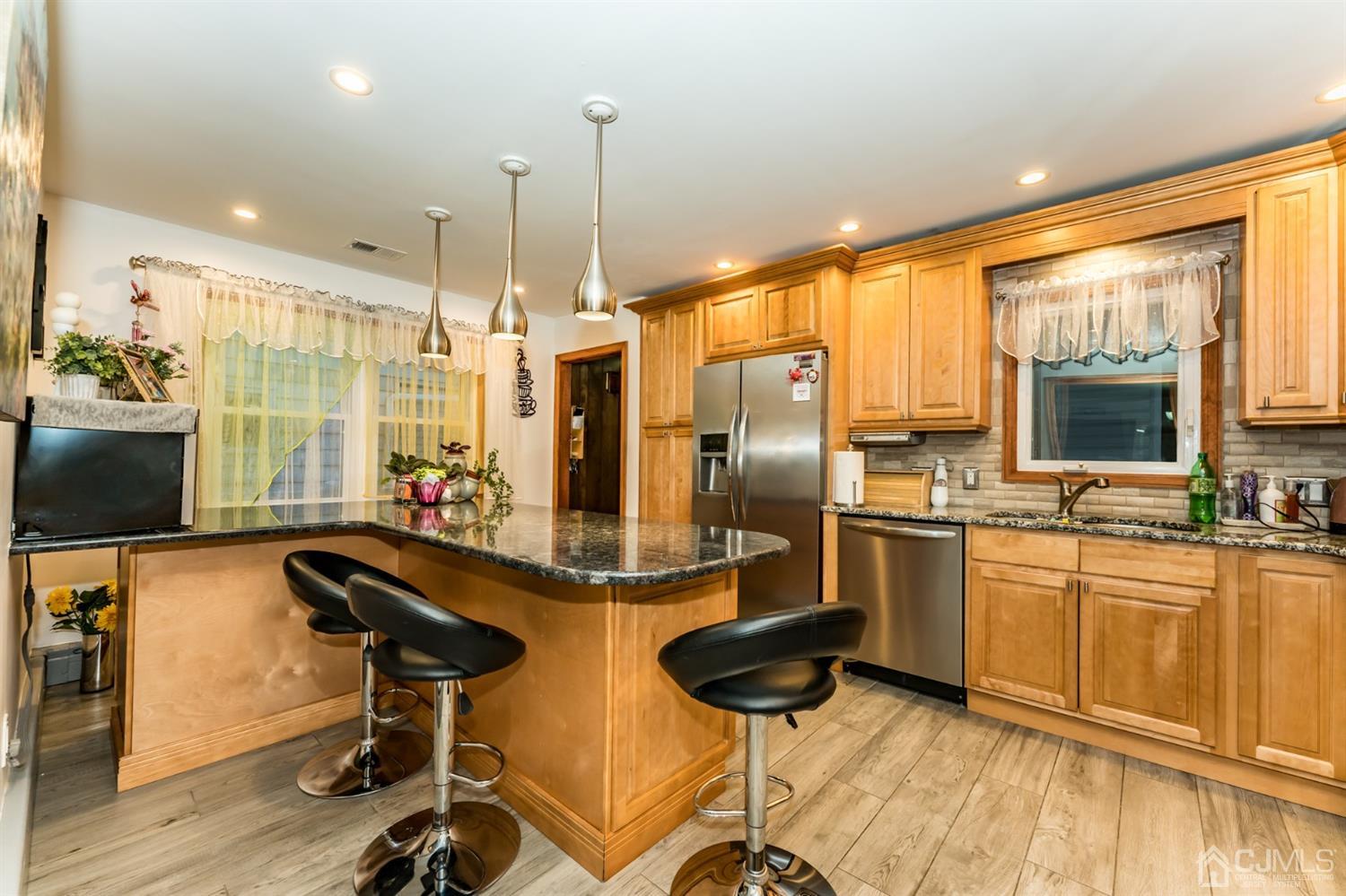 1117 Wheatsheaf Road Linden, NJ 07036 - Photo 6 of 24 Gallery Image 6