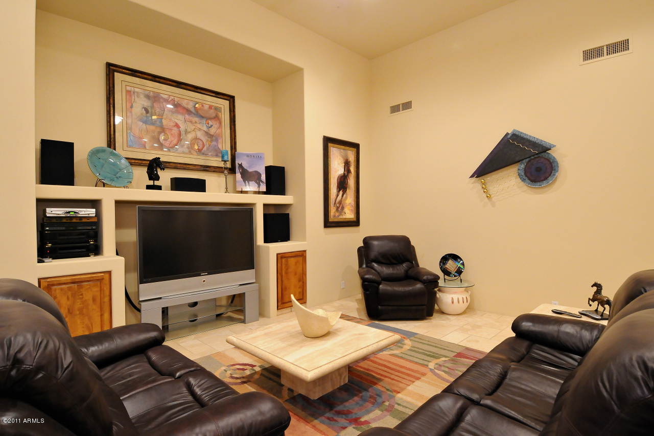 8259 East Alameda Road Scottsdale, AZ 85255 - Photo 10 of 20 Family