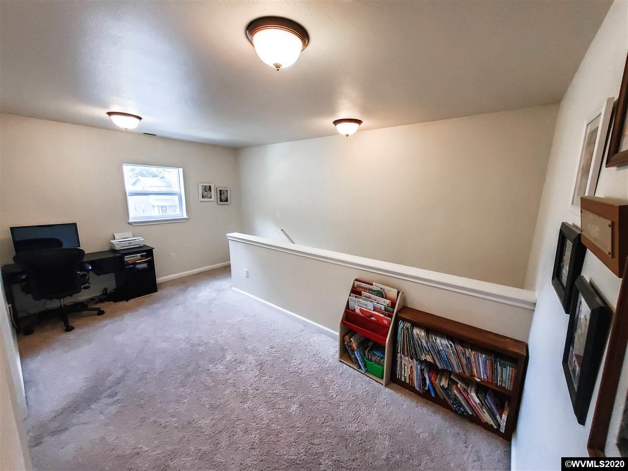 1248 Barnick Road Northeast Keizer, OR 97303 - Photo 12 of 23 Gallery Image 12