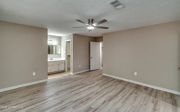 $2,400 | 107 Woodgate Drive, Brandon, MS 39042