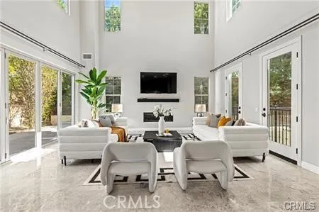 $10,000 | 51 Dunmore, Irvine, CA 92620