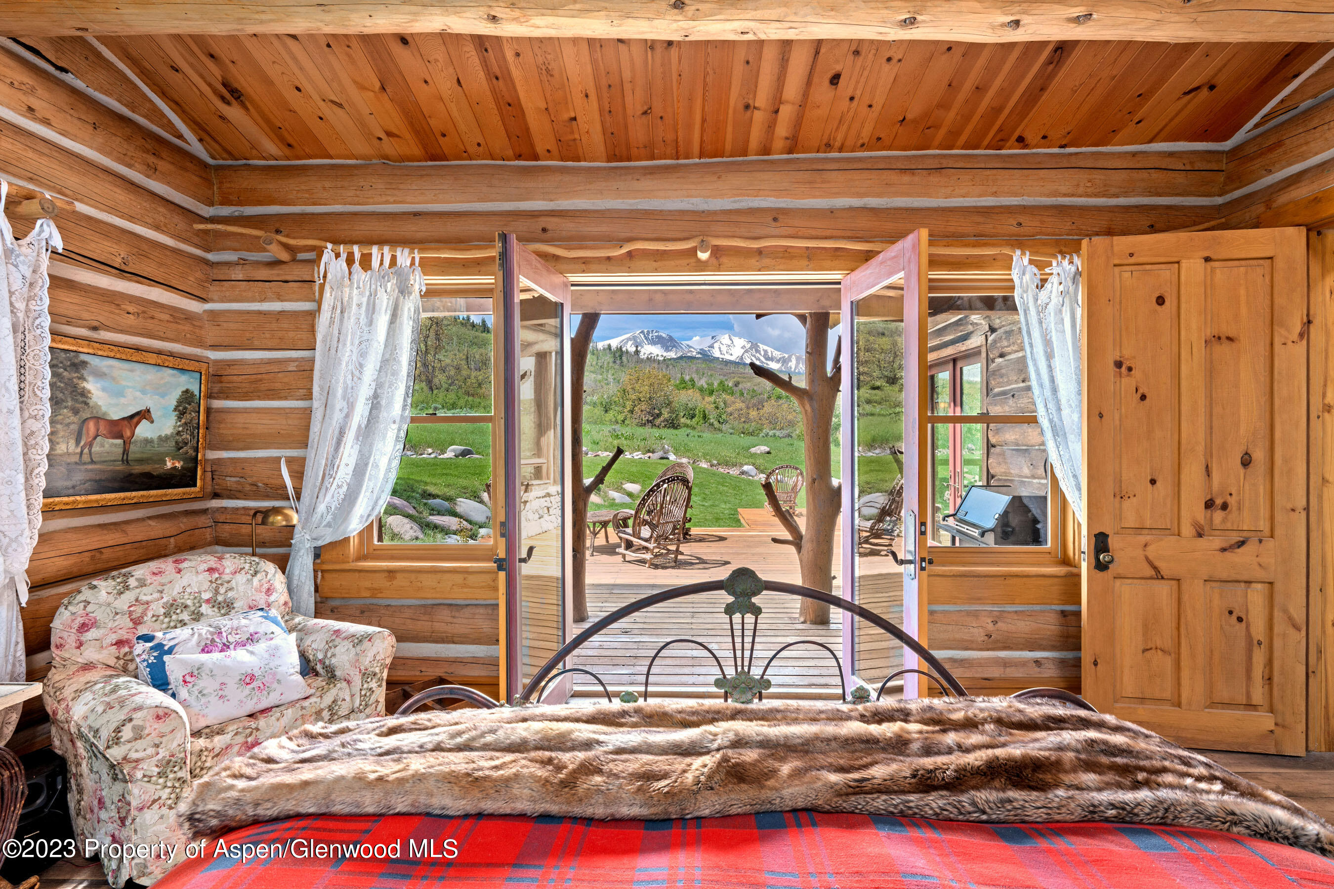 2088 Old Herron Road Basalt, CO 81621 - Photo 14 of 38 a view of a living room and a bath tub