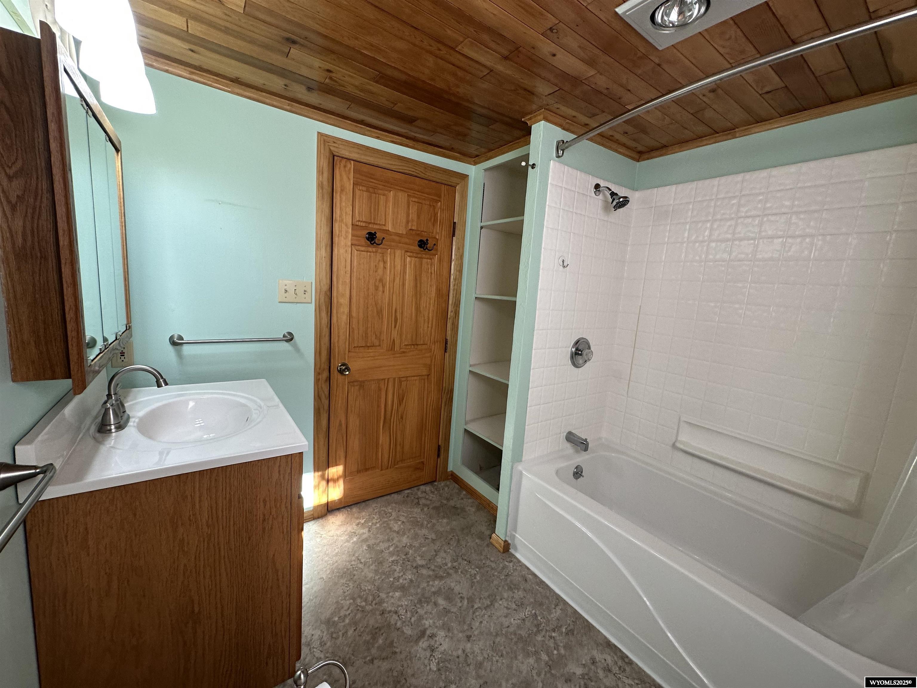 12635 Highway 26 Riverton, WY 82501 - Photo 17 of 50