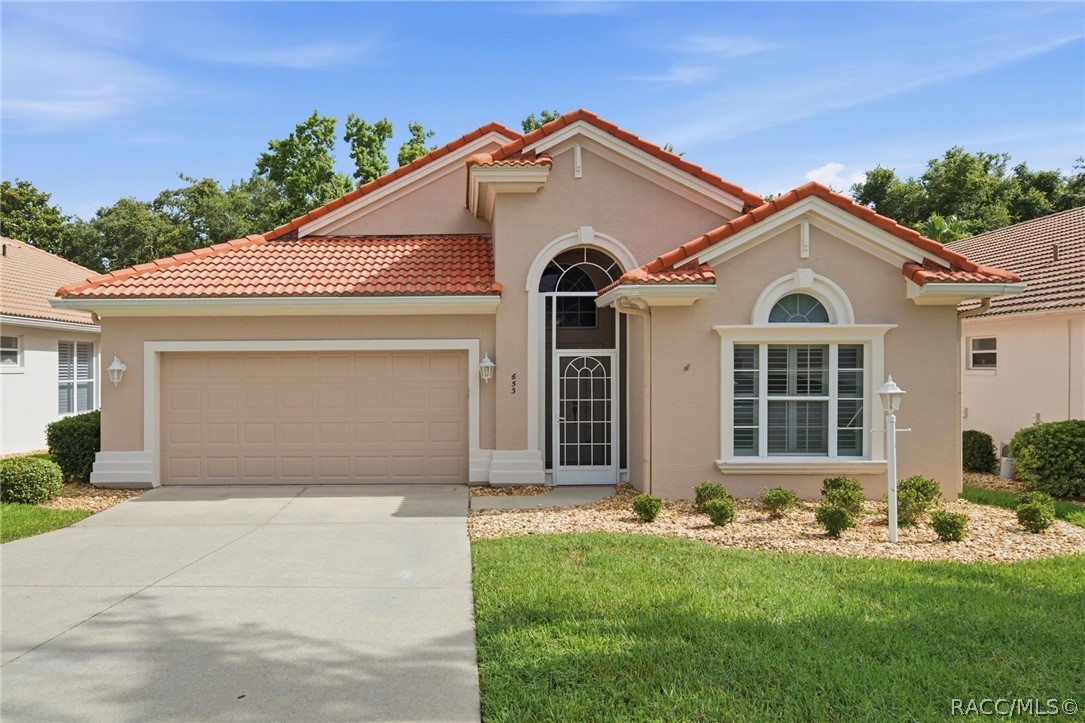 653 West Doerr Path Hernando, FL 34442 - Photo 2 of 58