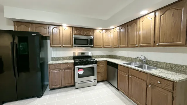 $323,000 | 2931 Sunset Avenue, Flossmoor, IL 60422