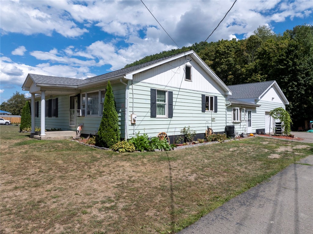 63 Maple Street Bath, NY 14879 - Photo 5 of 37
