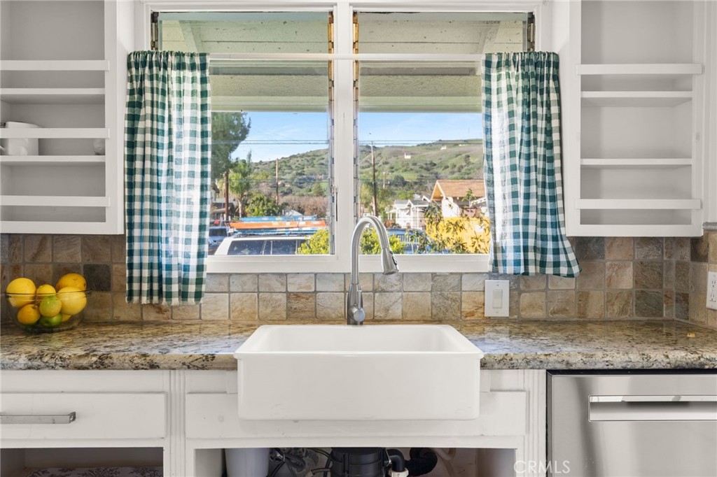 318 Bard Street Fillmore, CA 93015 - Photo 11 of 24