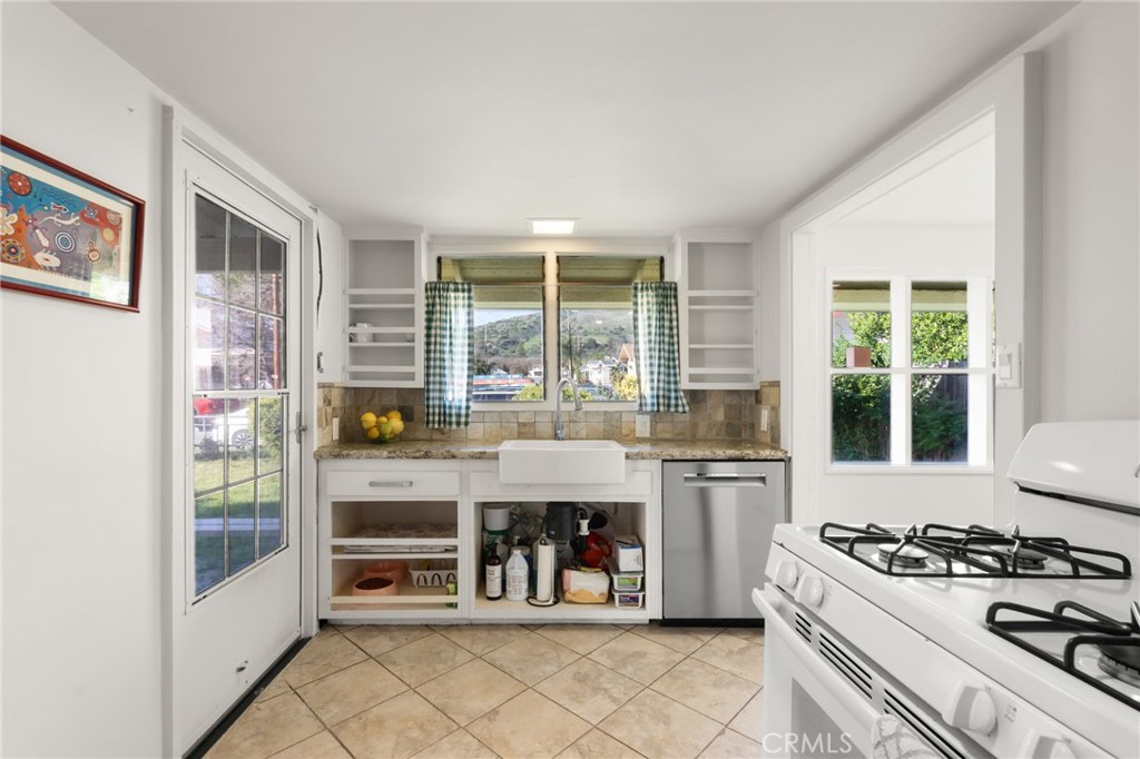 318 Bard Street Fillmore, CA 93015 - Photo 10 of 24