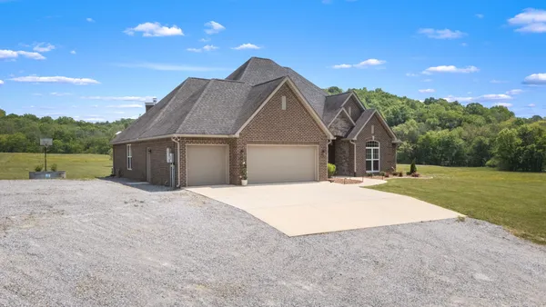$1,399,000 | 50 Bill Edde Road, Belvidere, TN 37306