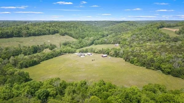 $1,399,000 | 50 Bill Edde Road, Belvidere, TN 37306