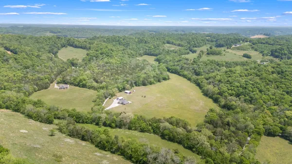 $1,399,000 | 50 Bill Edde Road, Belvidere, TN 37306