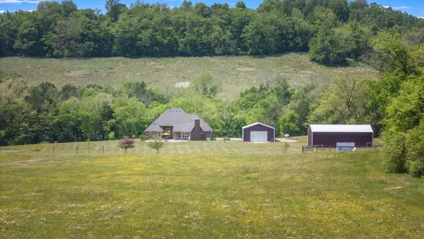 $1,399,000 | 50 Bill Edde Road, Belvidere, TN 37306