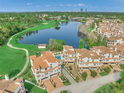 $1,395,000 | 42 Secluded Trail, The Woodlands, TX 77380
