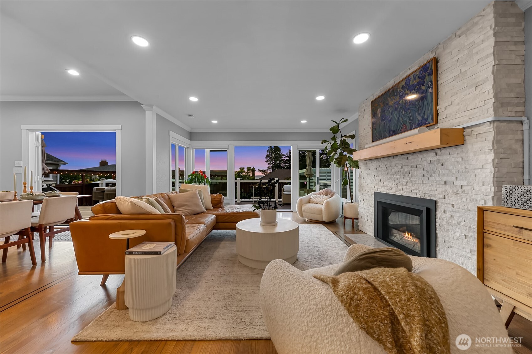 5336 Southwest Admiral Way Seattle, WA 98116 - Photo 5 of 36