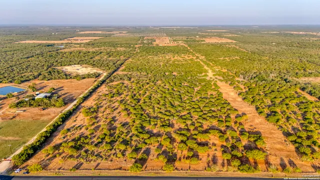 $146,500 | 5 Cr 331 E, Jourdanton, TX 78026