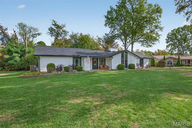 $385,000 | 106 Five Meadows Lane, Ballwin, MO 63011