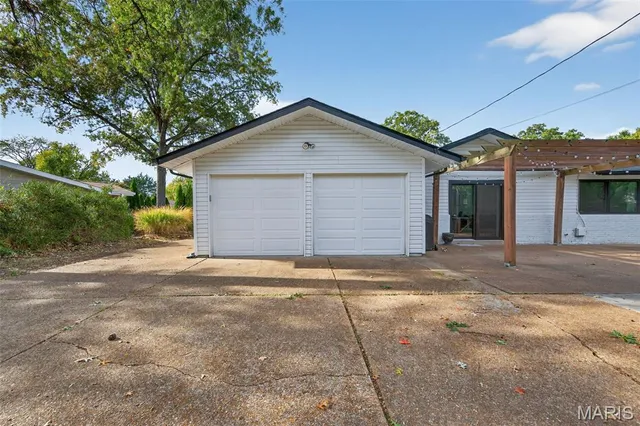 $385,000 | 106 Five Meadows Lane, Ballwin, MO 63011