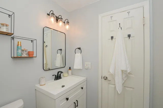 $3,800 | 110 Southwest Hideaway Place, Stuart, FL 34994