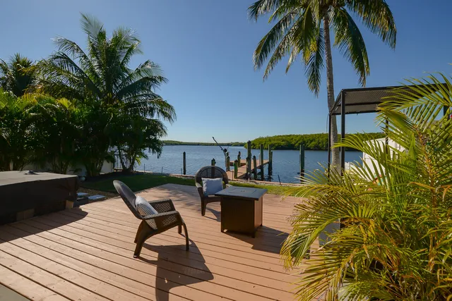 $3,800 | 110 Southwest Hideaway Place, Stuart, FL 34994