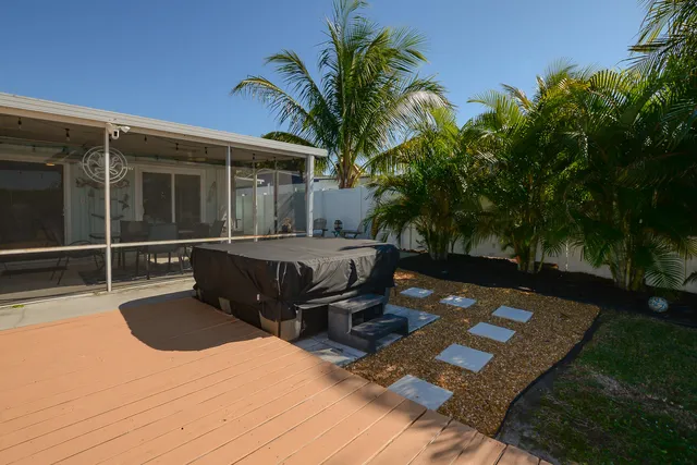 $3,800 | 110 Southwest Hideaway Place, Stuart, FL 34994