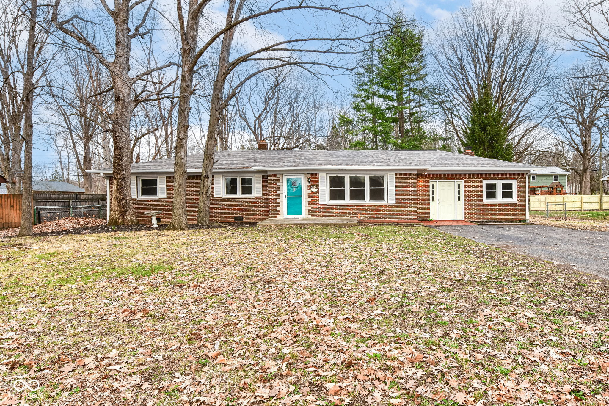 4525 Melbourne Road Indianapolis, IN 46228 - Photo 2 of 29