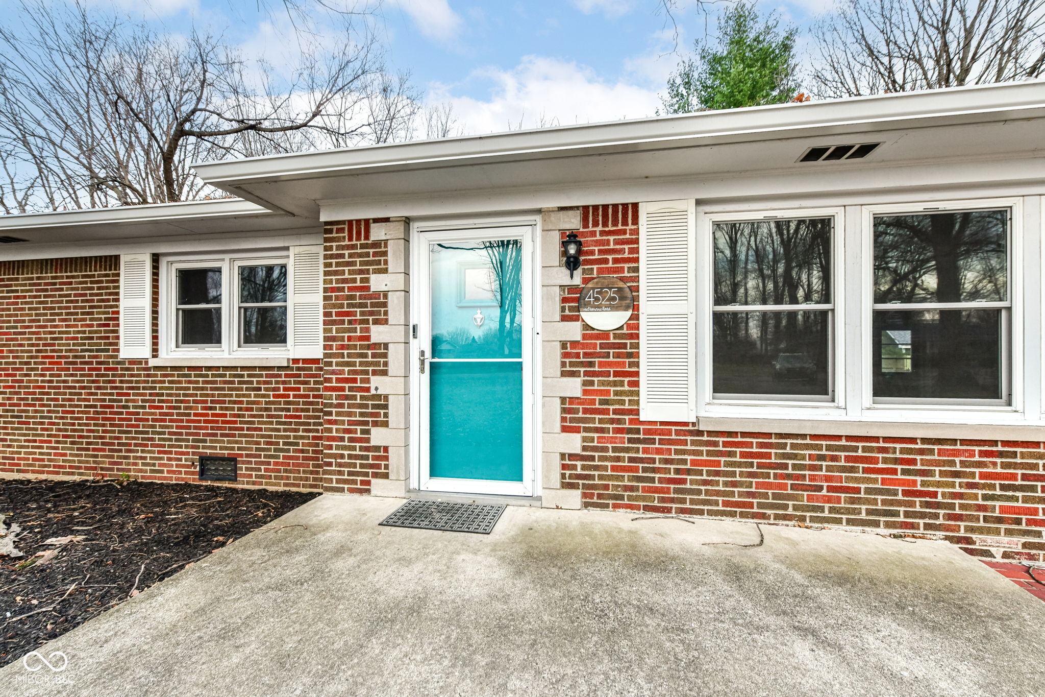 4525 Melbourne Road Indianapolis, IN 46228 - Photo 3 of 29