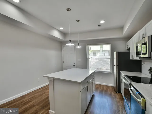 $2,500 | 2114 Cliftwood Avenue, Baltimore, MD 21213