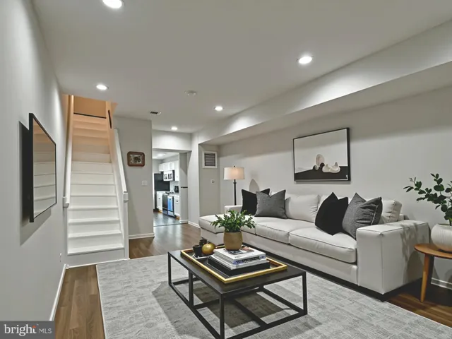 $2,500 | 2114 Cliftwood Avenue, Baltimore, MD 21213