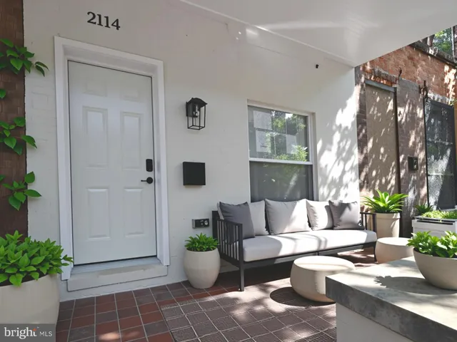 $2,500 | 2114 Cliftwood Avenue, Baltimore, MD 21213