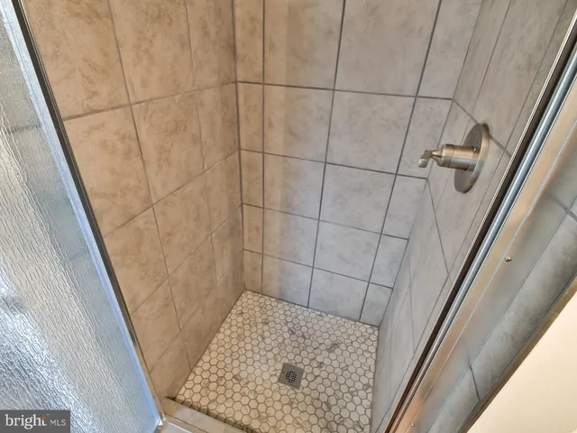 $2,500 | 2114 Cliftwood Avenue, Baltimore, MD 21213