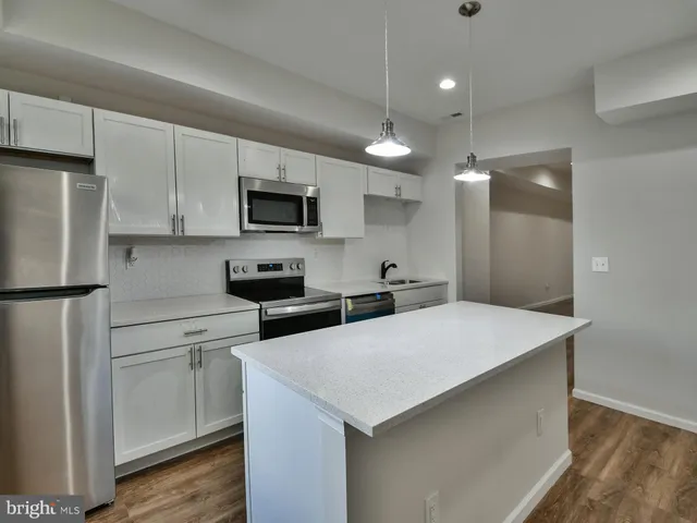 $2,500 | 2114 Cliftwood Avenue, Baltimore, MD 21213