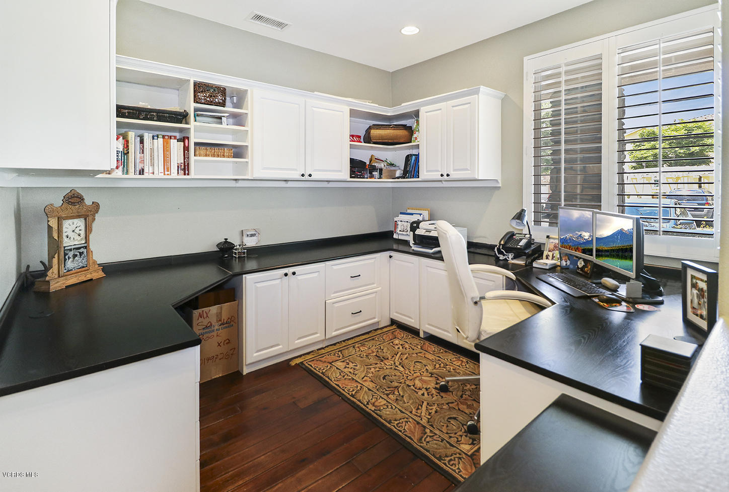 4167 Orontes Way, Unit B Simi Valley, CA 93063 - Photo 14 of 38 fOffice1