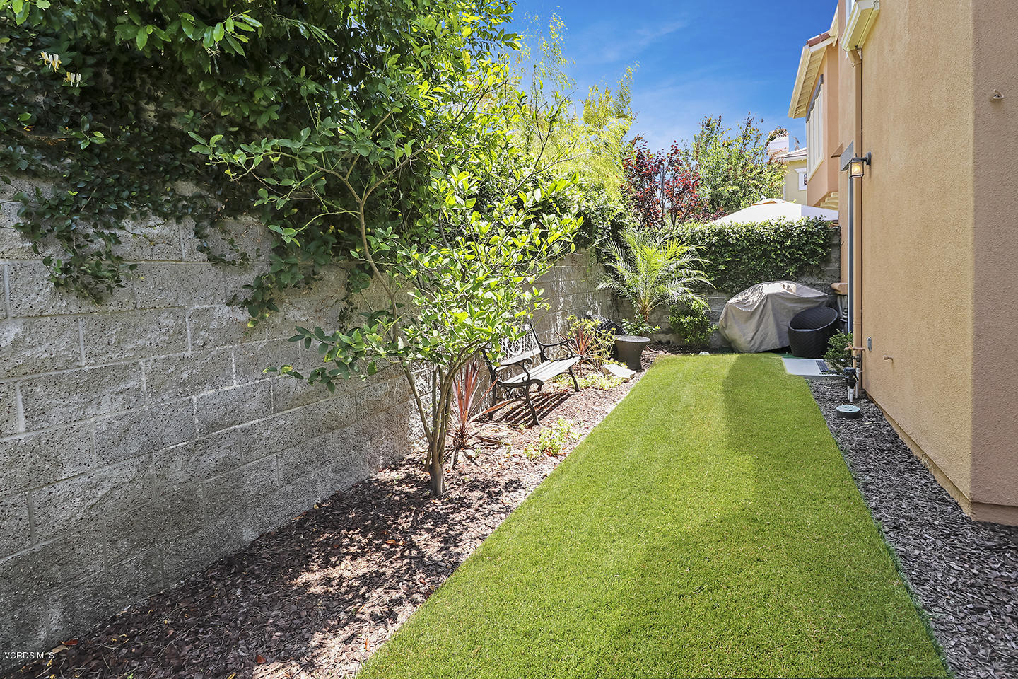 4167 Orontes Way, Unit B Simi Valley, CA 93063 - Photo 29 of 38 lBackyard1