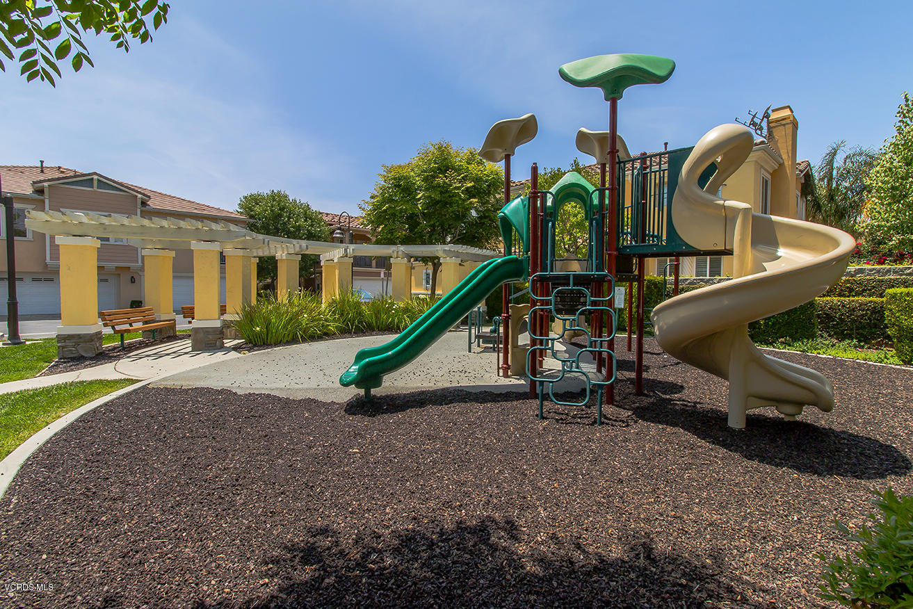 4167 Orontes Way, Unit B Simi Valley, CA 93063 - Photo 33 of 38 mCommunity3