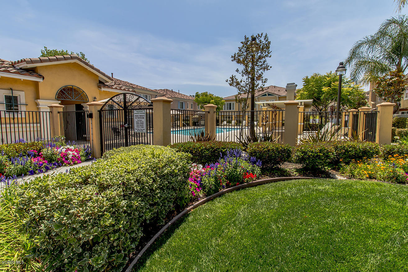 4167 Orontes Way, Unit B Simi Valley, CA 93063 - Photo 34 of 38 mCommunity4