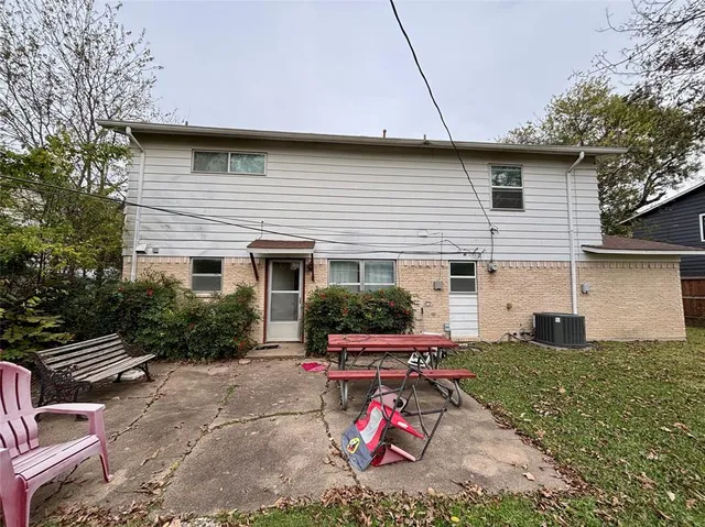 $325,000 | 14415 Ablon Drive, Farmers Branch, TX 75234