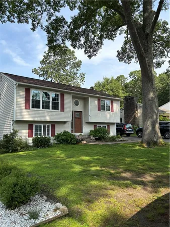 $829,000 | 8 Sweet Fern Trail, Narragansett, RI 02874