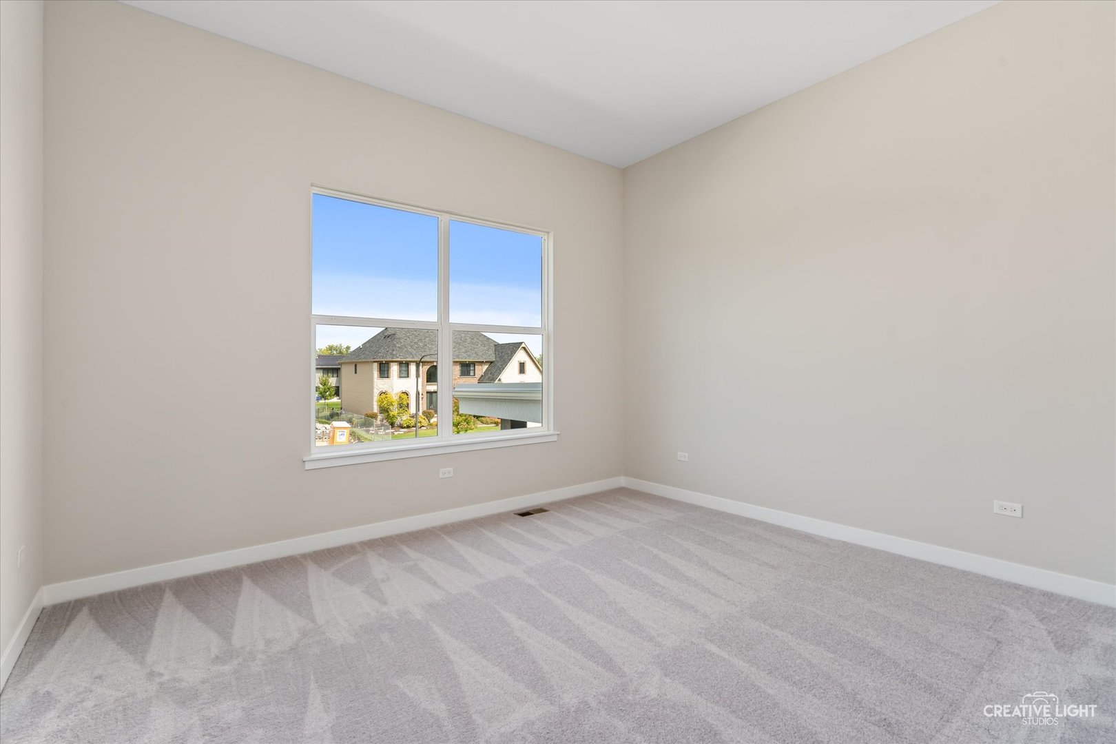 3959 Caliente Circle Naperville, IL 60564 - Photo 19 of 28 an empty room with a window