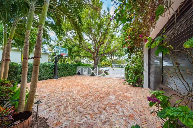 $12,995,000 | 1900 Intracoastal Drive, Fort Lauderdale, FL 33305
