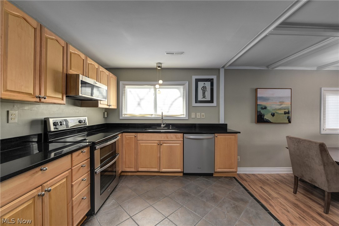 29615 Foote Road Bay Village, OH 44140 - Photo 12 of 21