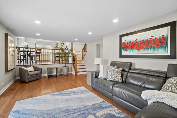 $849,900 | 3122 Sandy Lane, Glenview, IL 60026